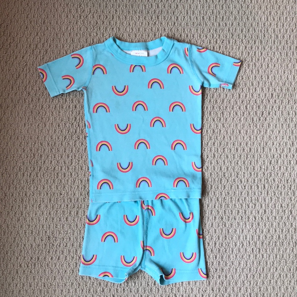 Hanna Andersson rainbow short pjs size 100